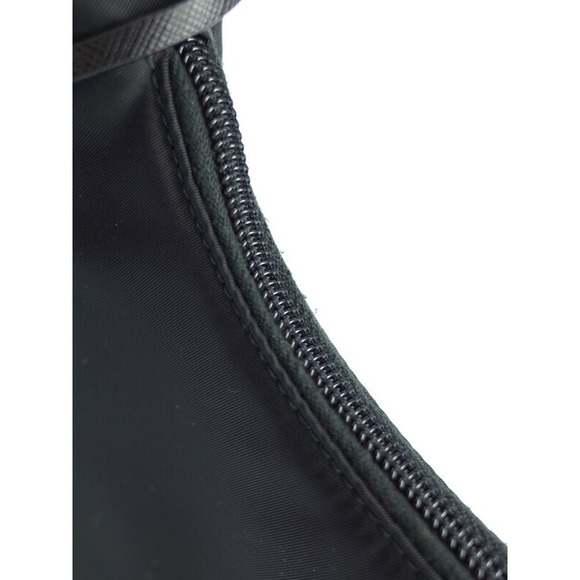 Prada Bag Nylon Re-Edition 2000 Mini - Picture 5 of 5